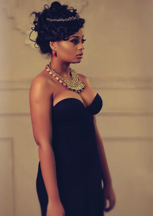 Lola Rae